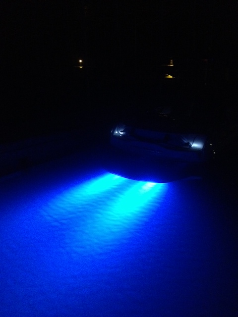 Click image for larger version

Name:	UW Lights stern view.jpg
Views:	56
Size:	81.4 KB
ID:	470907