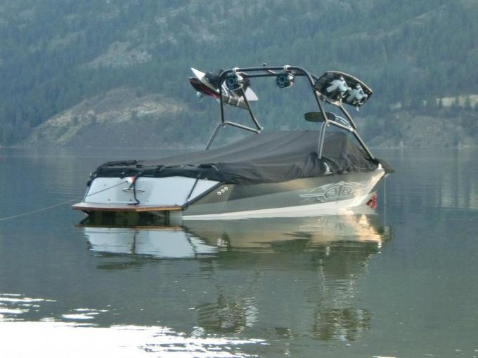 Click image for larger version

Name:	Boat 2.jpg
Views:	221
Size:	39.4 KB
ID:	471578