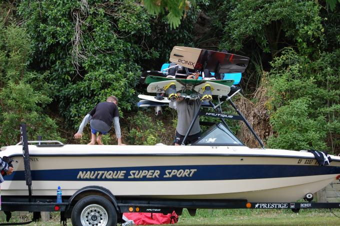 Click image for larger version

Name:	Karapiro Lake 008 (2).jpg
Views:	47
Size:	83.1 KB
ID:	505223