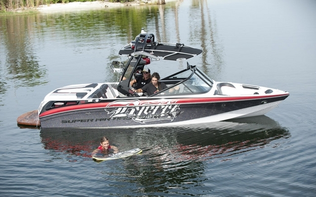 Click image for larger version

Name:	31449_2012_nautique_Super_Air_Nautique_Super_Air_Nautique_Byerly_Icon_Edition.jpg
Views:	36
Size:	209.9 KB
ID:	517914