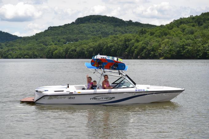 Click image for larger version

Name:	BoatPic.JPG
Views:	1859
Size:	51.6 KB
ID:	528480