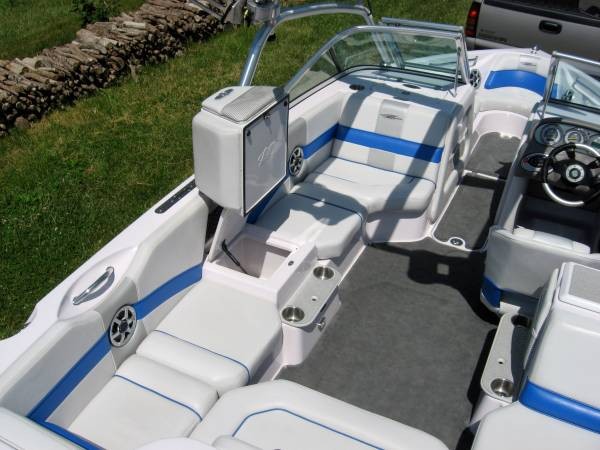 Click image for larger version

Name:	nautique.jpg
Views:	253
Size:	66.8 KB
ID:	562256