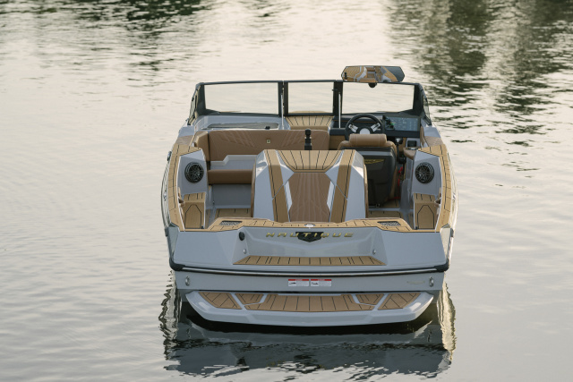 Click image for larger version  Name:	2026_Ski_Nautique_On_Water-272.jpg Views:	0 Size:	116.2 KB ID:	684633