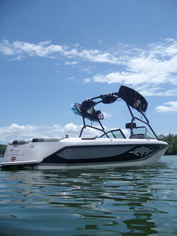 Click image for larger version

Name:	boat2_210.jpg
Views:	1074
Size:	108.1 KB
ID:	354890