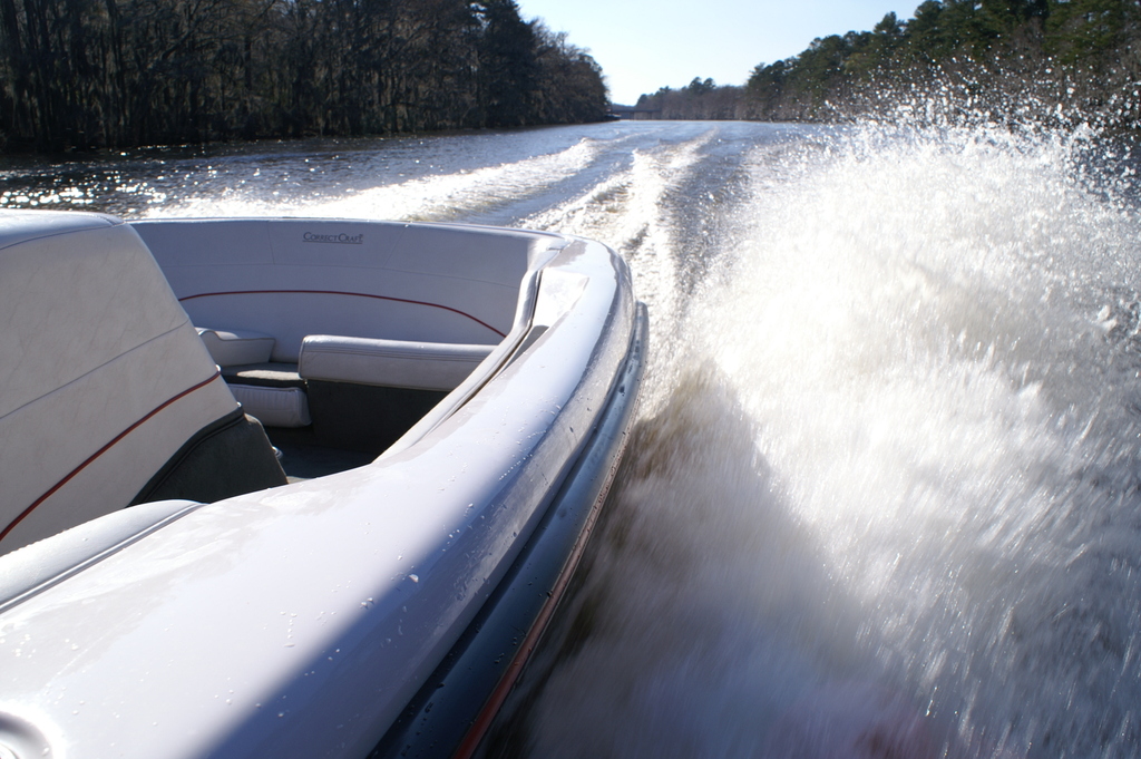 Click image for larger version

Name:	side_shot_with_wake__26_mph_.jpg
Views:	2236
Size:	427.1 KB
ID:	355208