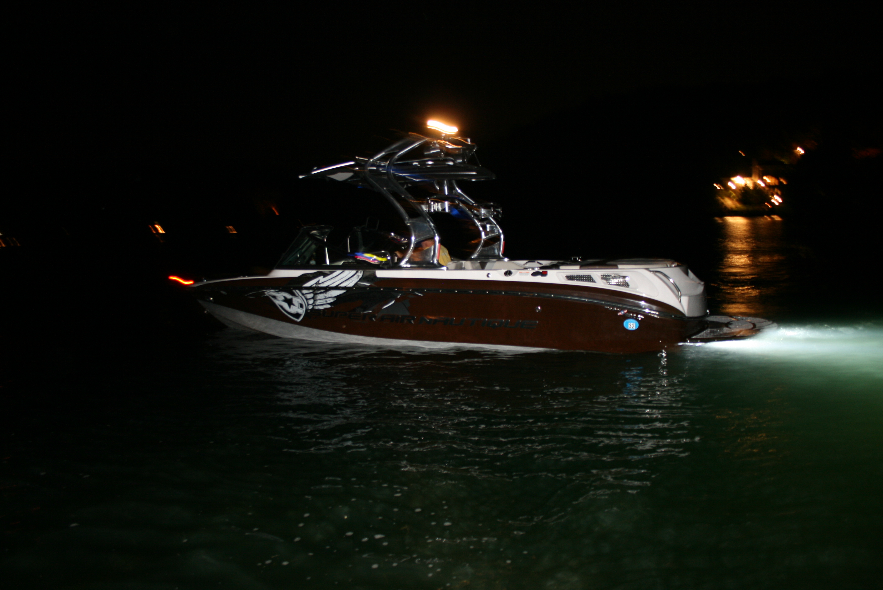 Click image for larger version

Name:	lights_291.jpg
Views:	2762
Size:	1.41 MB
ID:	355516