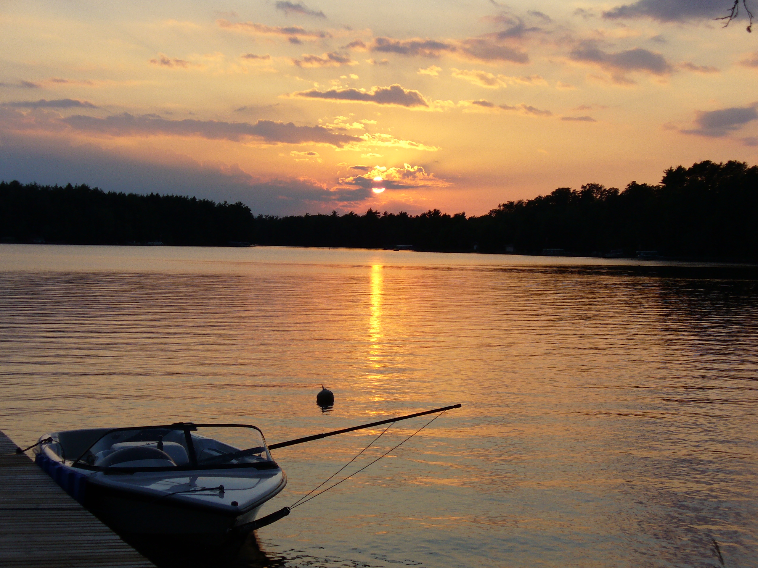 Click image for larger version

Name:	nautique_sunset.jpg
Views:	1720
Size:	1.99 MB
ID:	355636