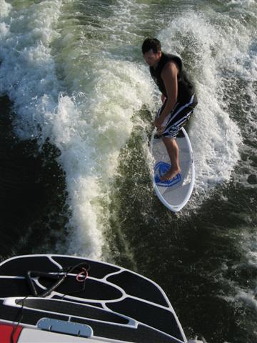 Click image for larger version

Name:	surf2__small_.jpg
Views:	787
Size:	41.9 KB
ID:	355698