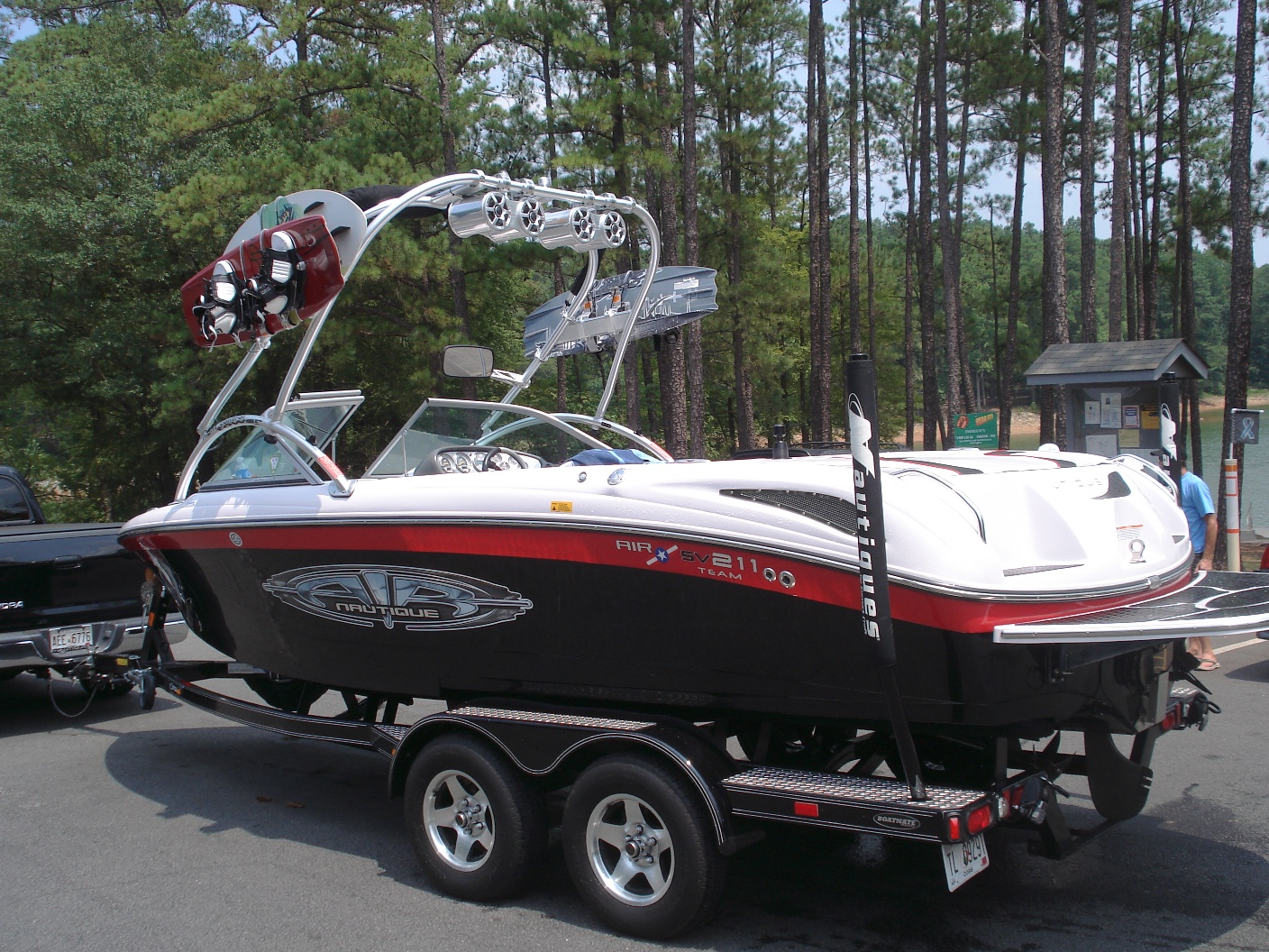 Click image for larger version

Name:	boat_159.jpg
Views:	910
Size:	711.0 KB
ID:	355805
