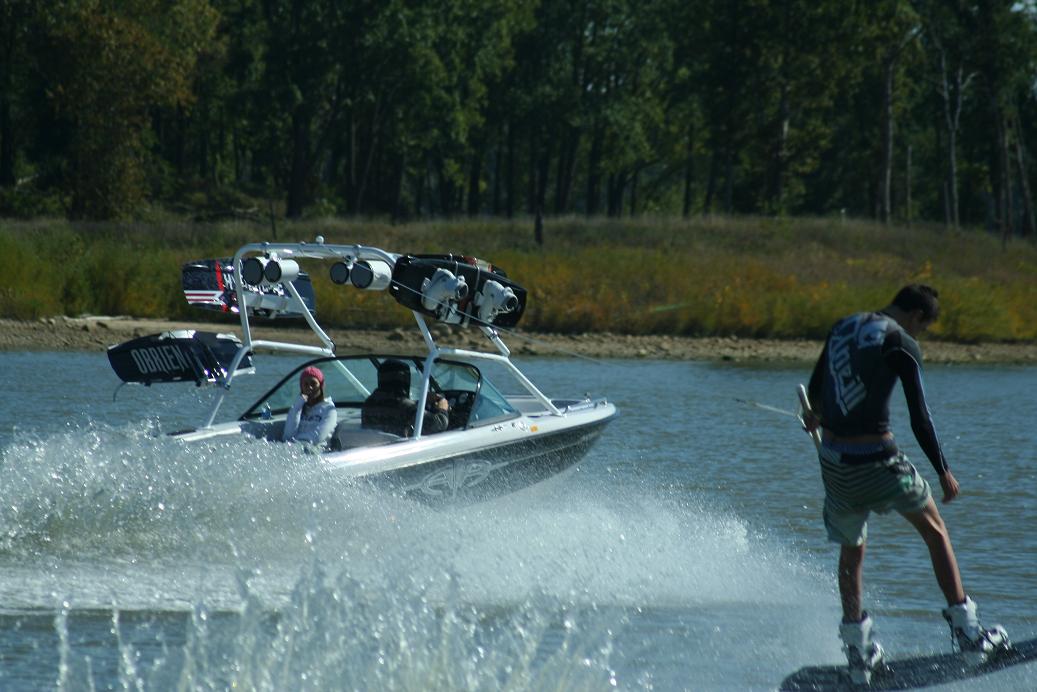 Click image for larger version

Name:	logan_ollie_180_and_boat__small__724.jpg
Views:	1328
Size:	112.4 KB
ID:	356105