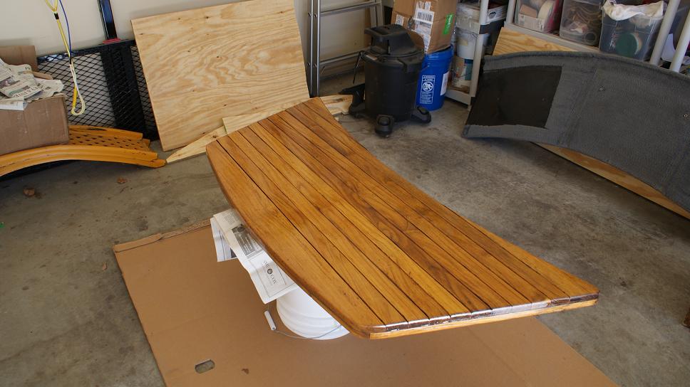 Click image for larger version

Name:	teak_1st_coat_wet.jpg
Views:	1790
Size:	107.5 KB
ID:	356115