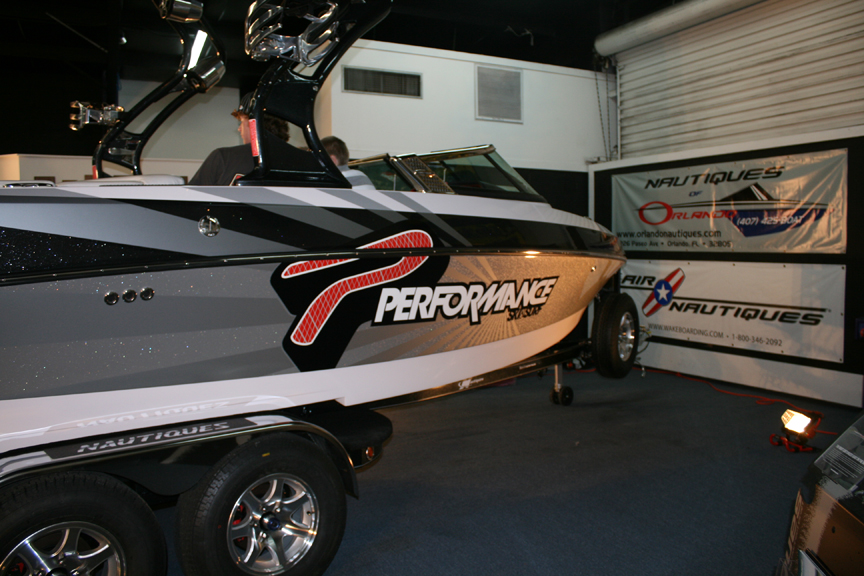 Click image for larger version

Name:	2009_boat_showrail_jam_005.jpg
Views:	398
Size:	420.3 KB
ID:	356330