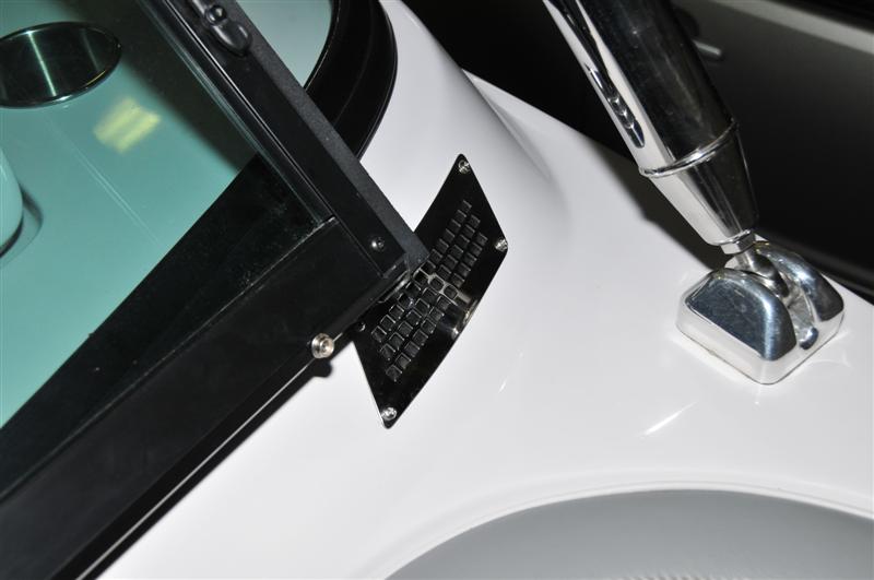 Click image for larger version

Name:	vent_top__medium_.jpg
Views:	882
Size:	48.4 KB
ID:	356414