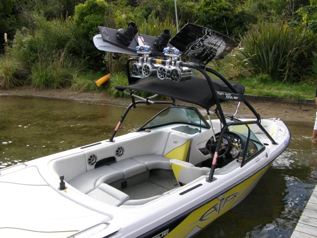 Click image for larger version

Name:	taraweraboat6.jpg
Views:	619
Size:	278.0 KB
ID:	356574