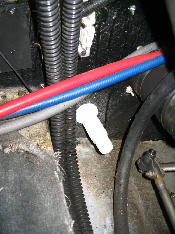 Click image for larger version

Name:	06a_-_intake_starboard.jpg
Views:	509
Size:	136.9 KB
ID:	356778