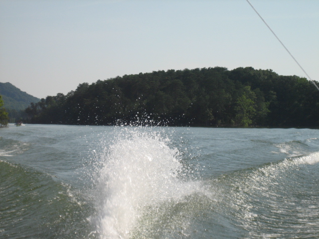 Click image for larger version

Name:	wakeboarding_2009_006.jpg
Views:	1246
Size:	149.9 KB
ID:	357047