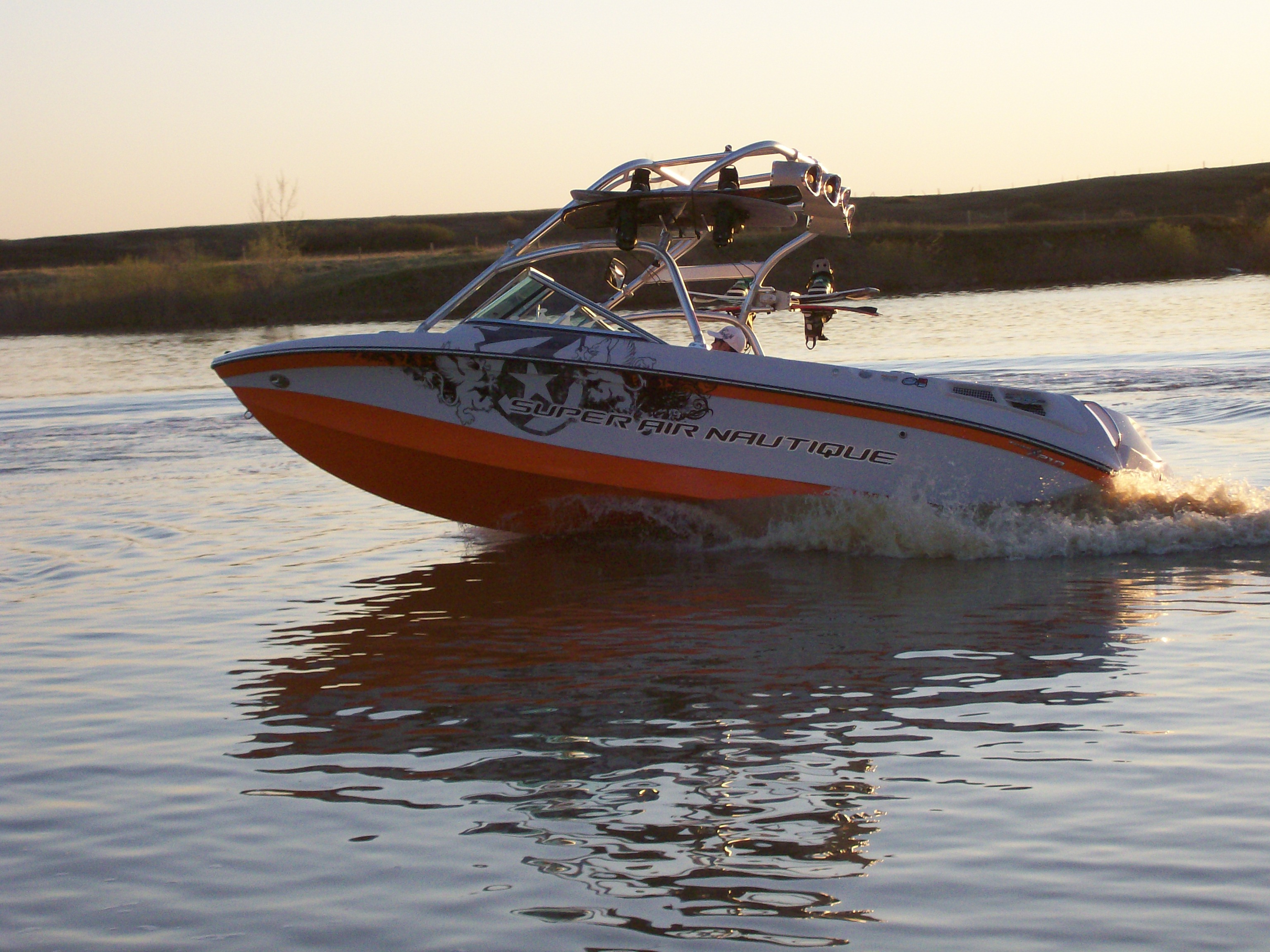 Click image for larger version

Name:	boat_107.jpg
Views:	1837
Size:	1.36 MB
ID:	357051