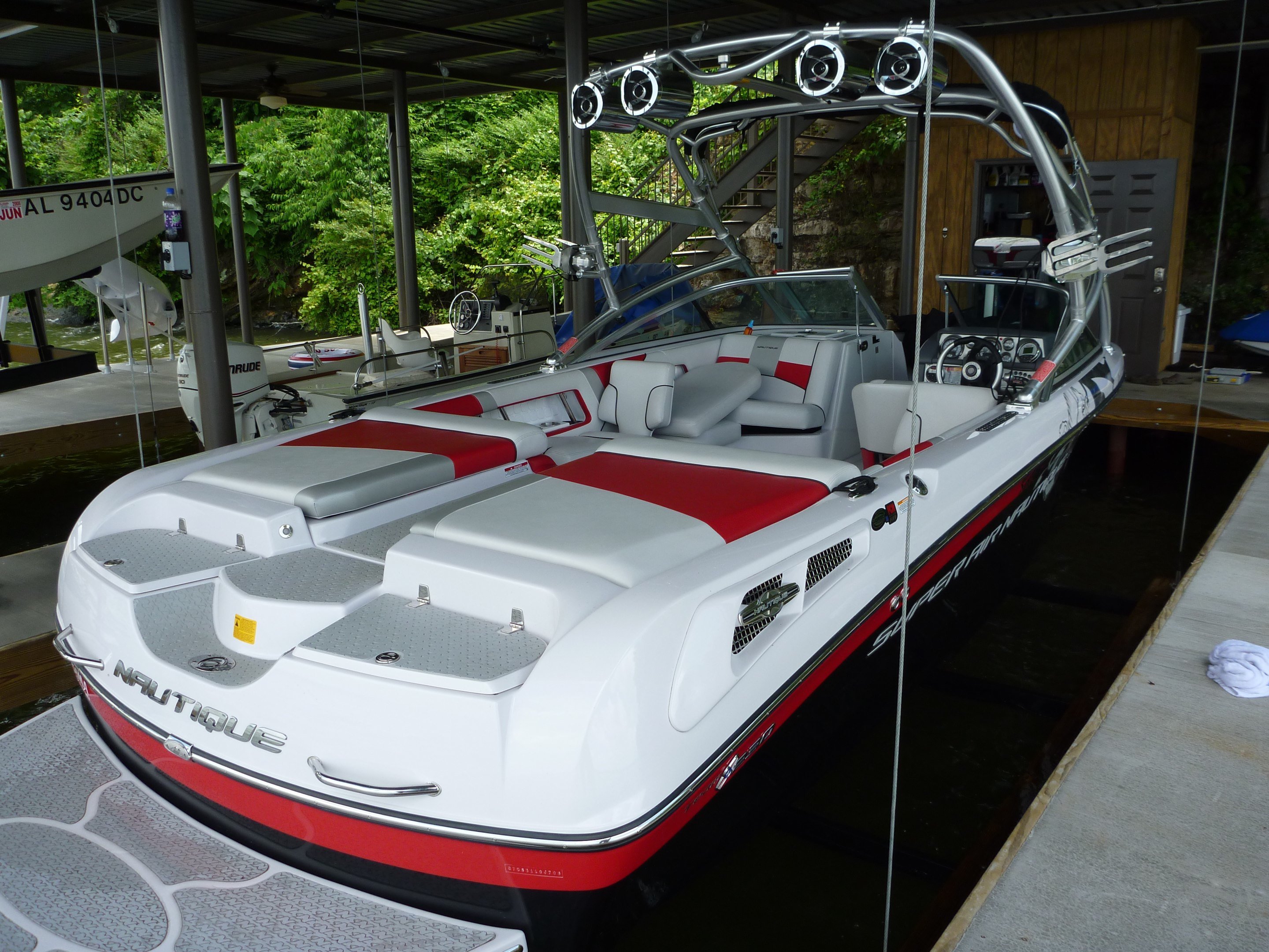 Click image for larger version

Name:	boat_135.jpg
Views:	1053
Size:	978.4 KB
ID:	357153