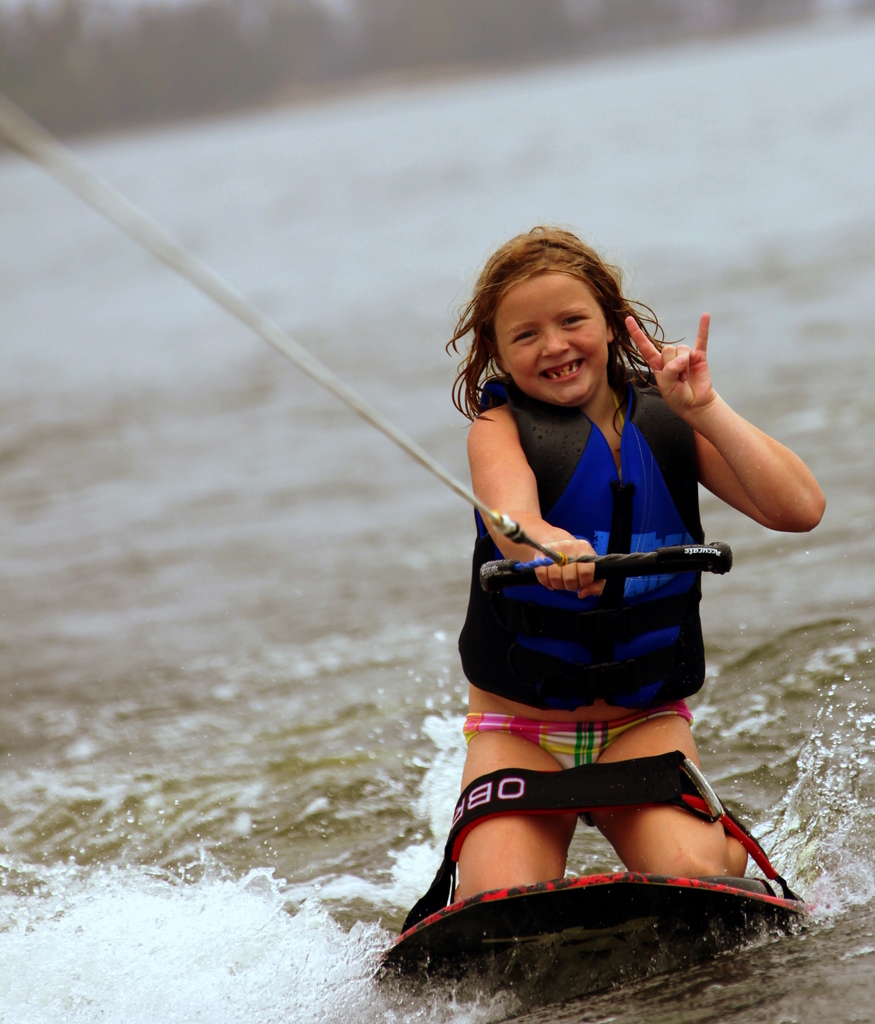 Click image for larger version

Name:	amanda_kneeboarding.jpg
Views:	579
Size:	396.0 KB
ID:	357345