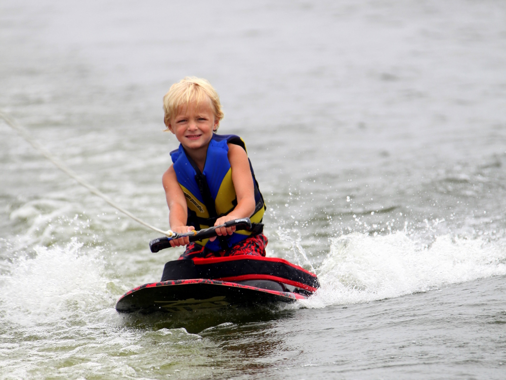 Click image for larger version

Name:	will_kneeboarding.jpg
Views:	565
Size:	347.3 KB
ID:	357346