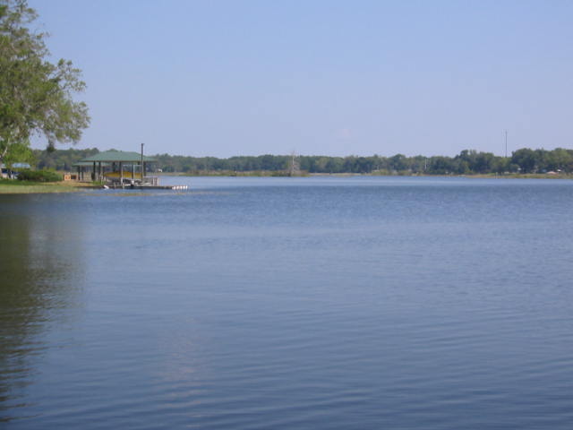 Click image for larger version

Name:	lake_2_177.jpg
Views:	842
Size:	28.3 KB
ID:	357362