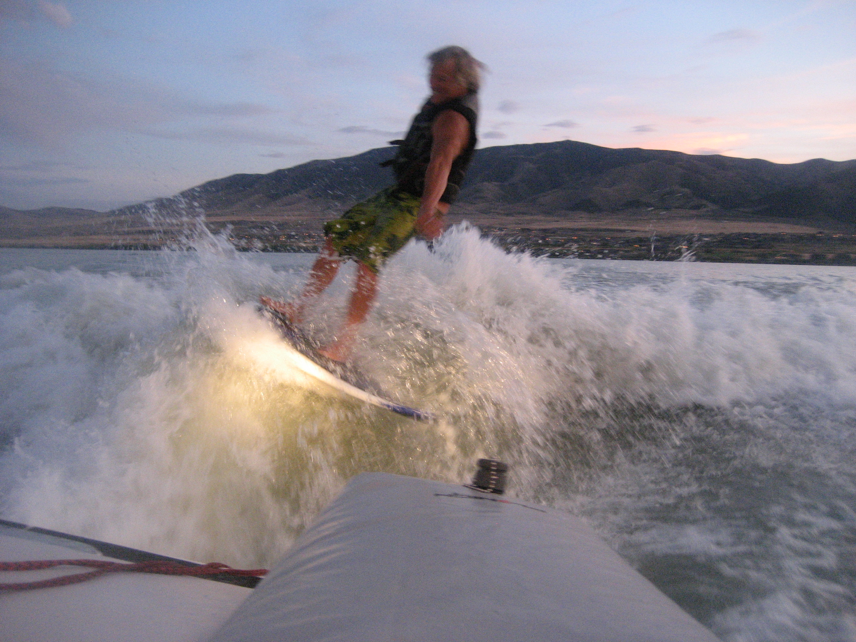 Click image for larger version

Name:	surf_pics_209_934.jpg
Views:	3119
Size:	1.85 MB
ID:	357498