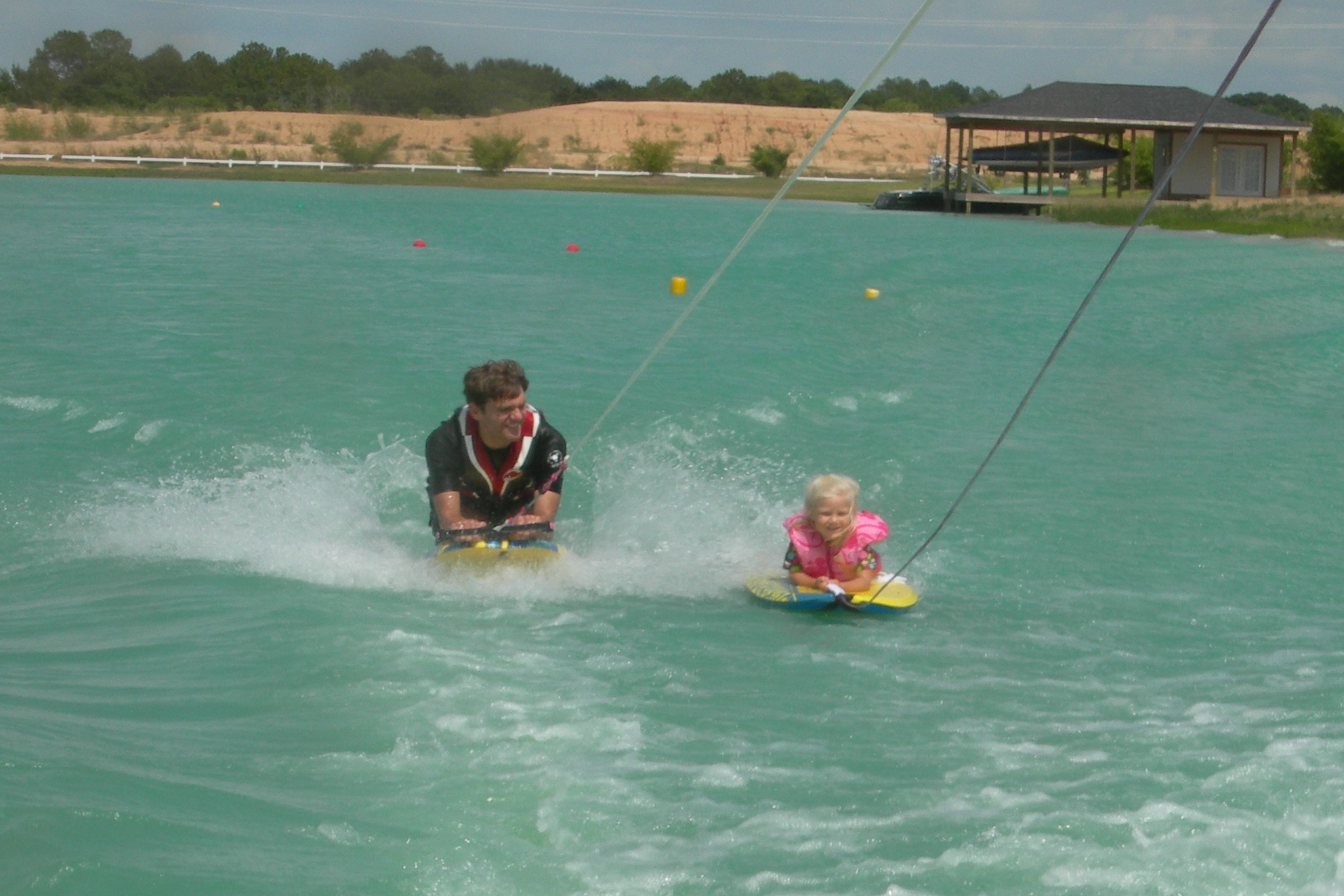 Click image for larger version

Name:	3yearoldzoomed.jpg
Views:	454
Size:	851.0 KB
ID:	357524