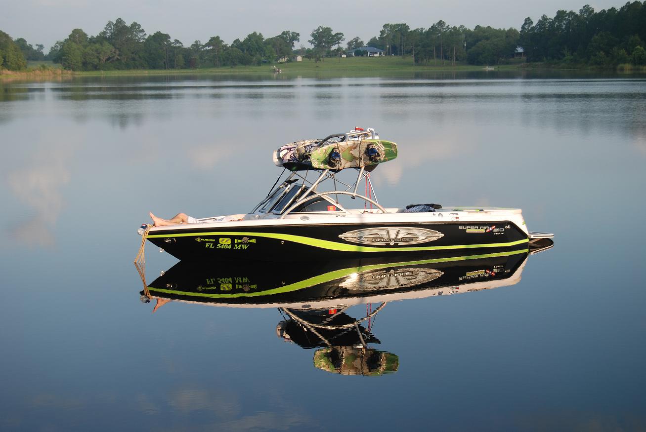Click image for larger version

Name:	nautique6.jpg
Views:	967
Size:	143.8 KB
ID:	357555