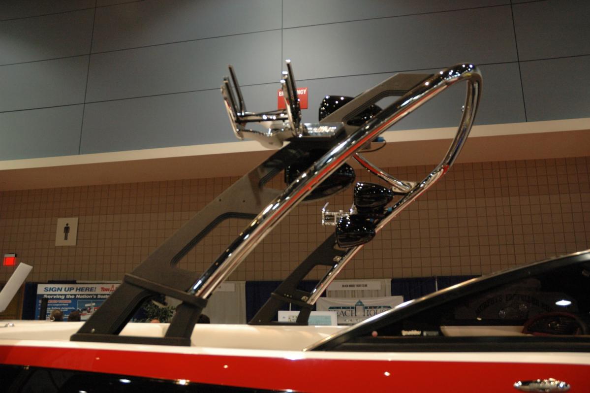 Click image for larger version

Name:	boat show 2010_0025.jpg
Views:	178
Size:	87.5 KB
ID:	359248