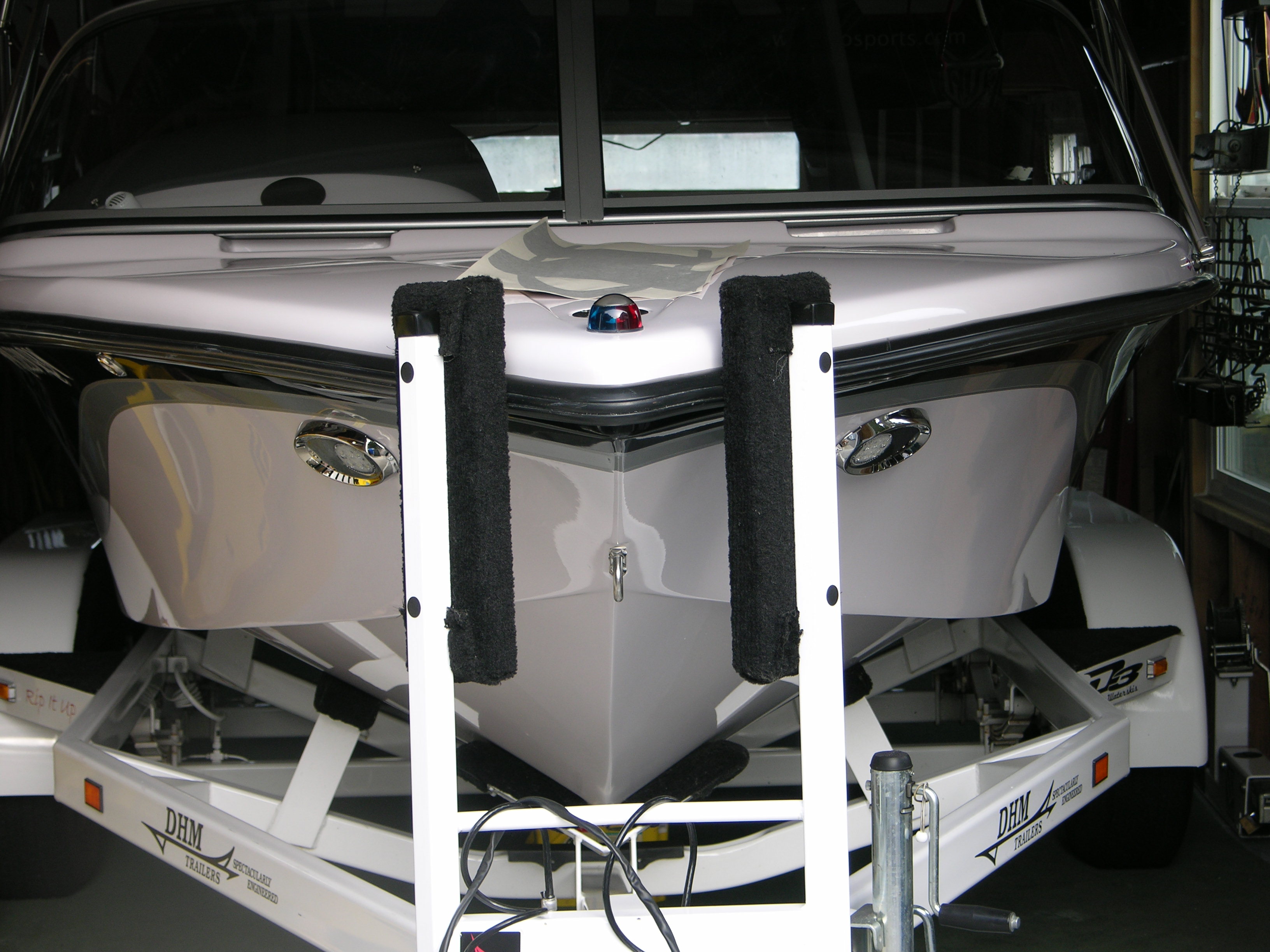 Click image for larger version

Name:	docking_lights_002.jpg
Views:	435
Size:	881.6 KB
ID:	359836