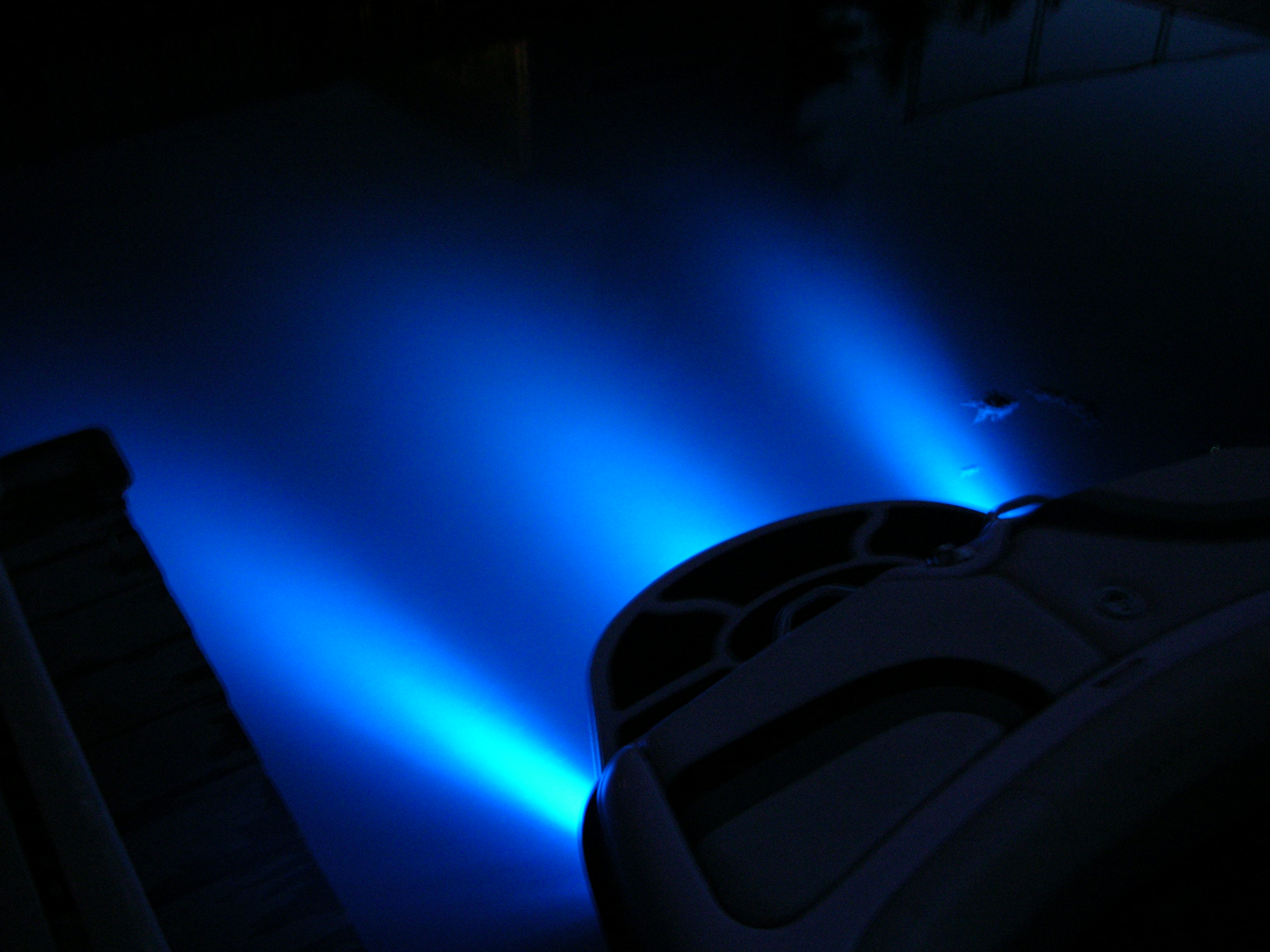 Click image for larger version

Name:	lights_001.jpg
Views:	204
Size:	905.1 KB
ID:	360031