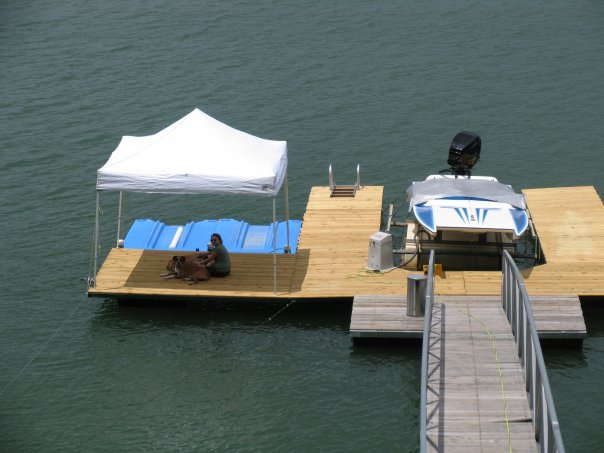 Click image for larger version

Name:	dock.jpg
Views:	148
Size:	49.9 KB
ID:	360146