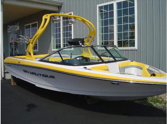 Click image for larger version

Name:	yellow sn 200.jpg
Views:	238
Size:	31.4 KB
ID:	360282