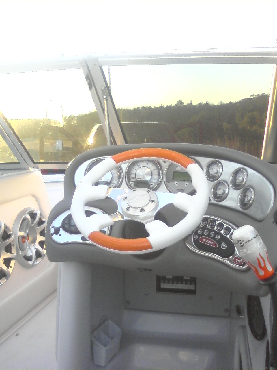 Click image for larger version

Name:	boat__blu_and_daisy_002.jpg
Views:	669
Size:	192.8 KB
ID:	361301