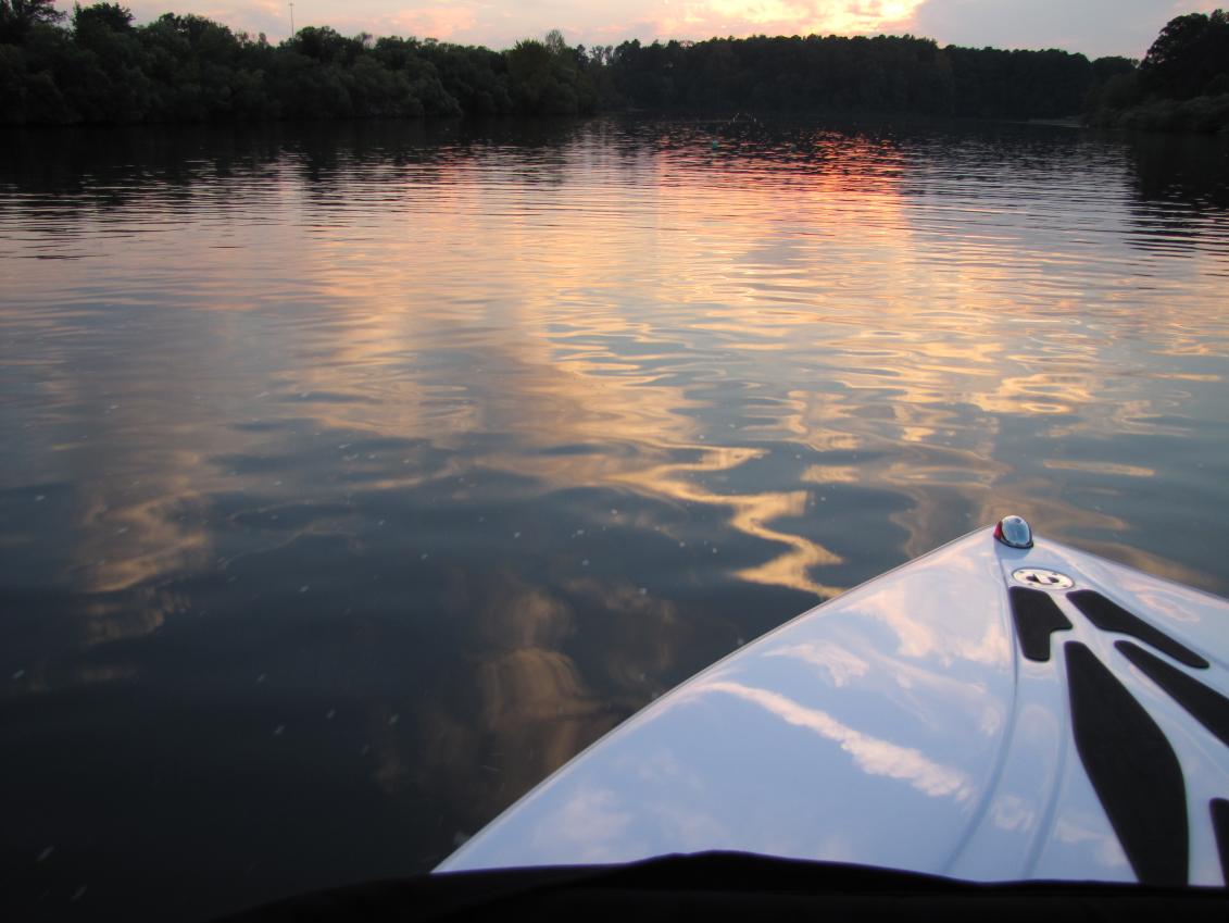 Click image for larger version

Name:	Ski Lake 007.jpg
Views:	359
Size:	87.1 KB
ID:	361345
