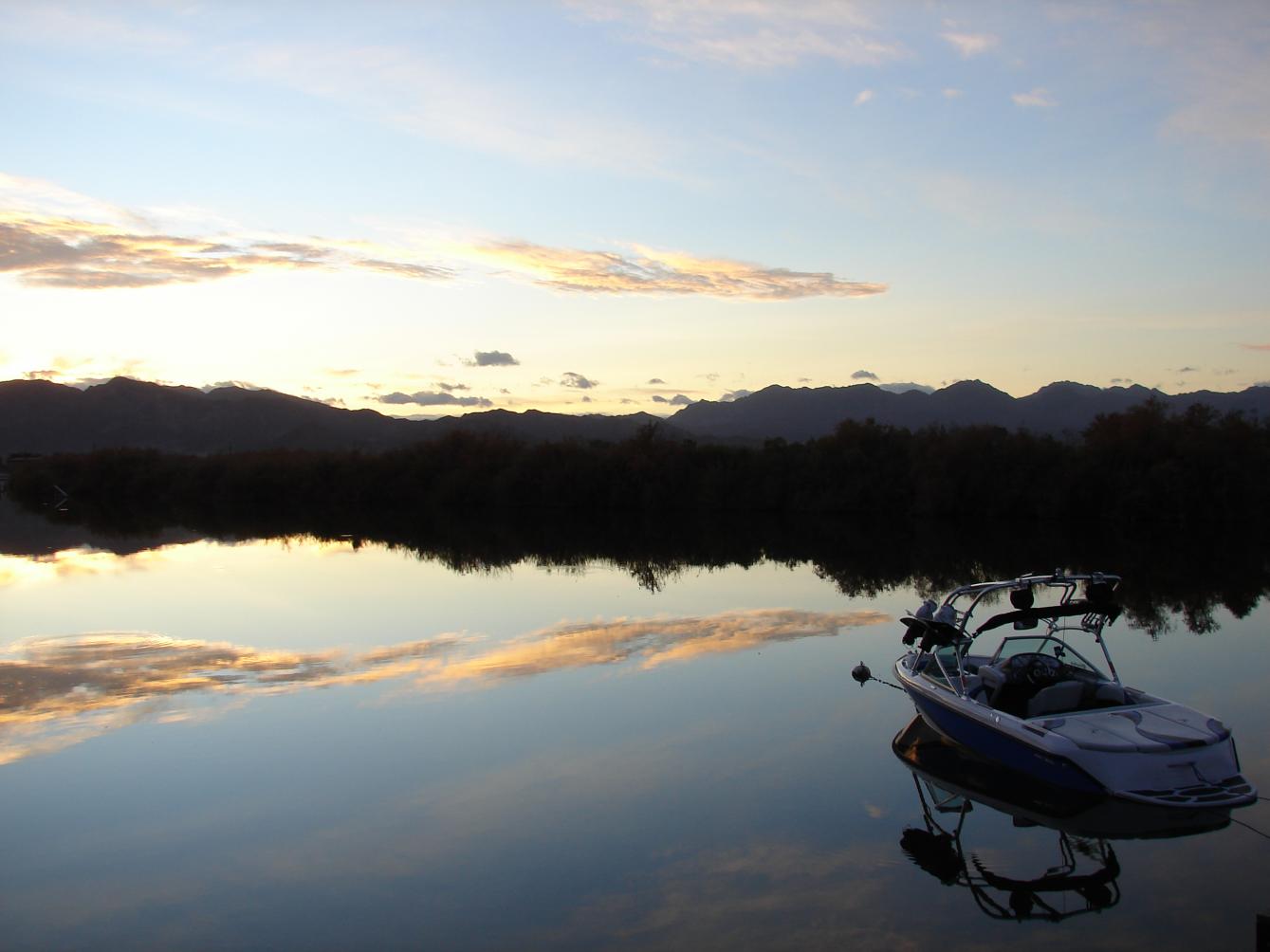 Click image for larger version

Name:	December 2009 404.jpg
Views:	312
Size:	79.5 KB
ID:	361362