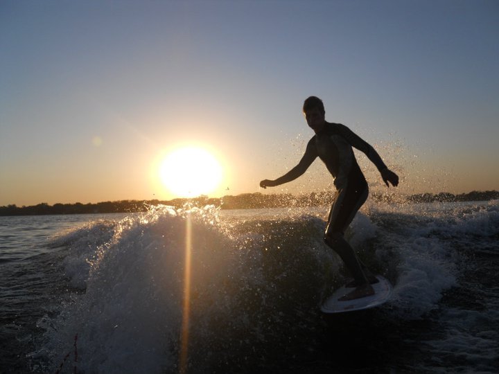 Click image for larger version

Name:	surf.jpg
Views:	718
Size:	49.7 KB
ID:	361726