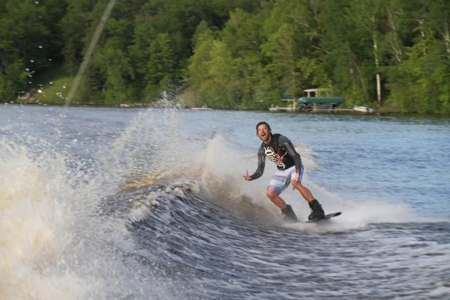 Click image for larger version

Name:	big wake ryan3.jpg
Views:	1324
Size:	46.8 KB
ID:	363733