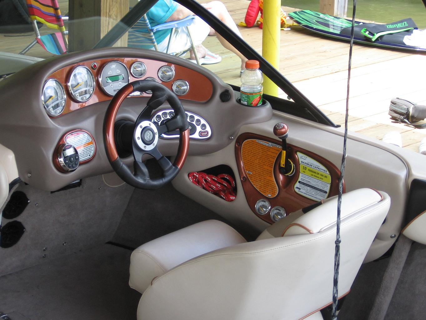 Click image for larger version

Name:	captain_s_seat.jpg
Views:	2200
Size:	169.2 KB
ID:	369752