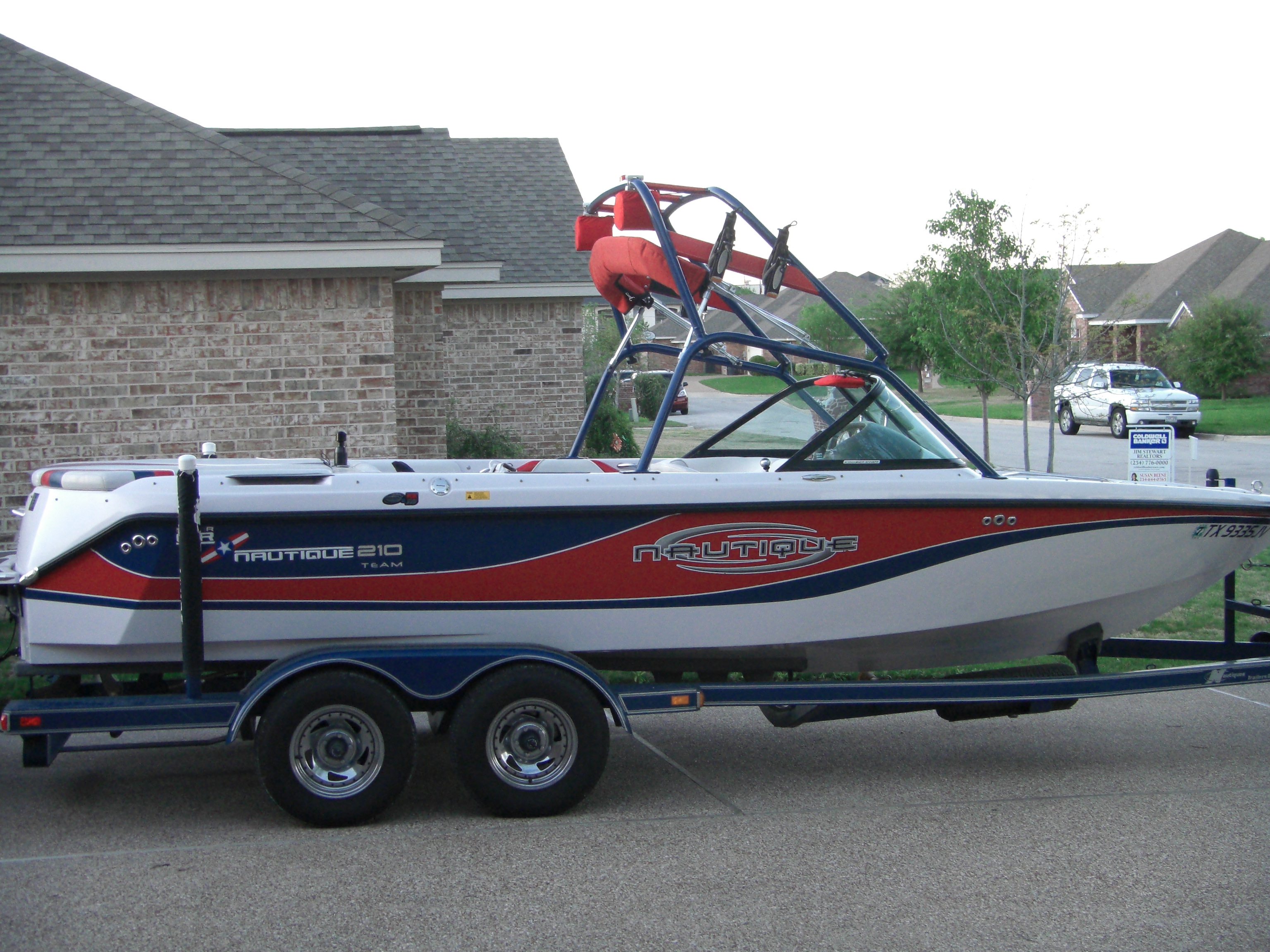 Click image for larger version

Name:	nauty_mar_07.jpg
Views:	1272
Size:	1.71 MB
ID:	369898