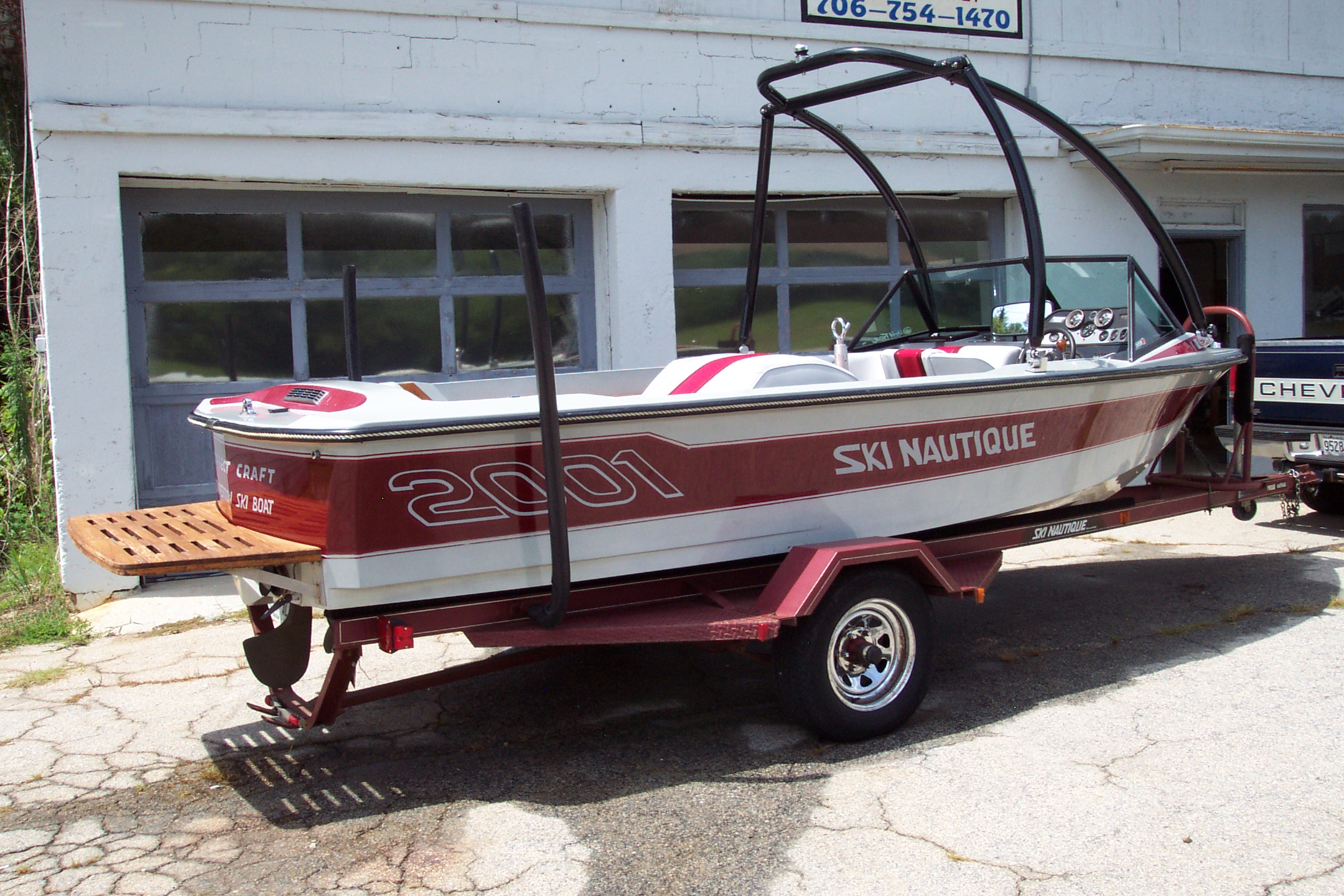 Click image for larger version

Name:	nautique1_744.jpg
Views:	929
Size:	805.0 KB
ID:	369905