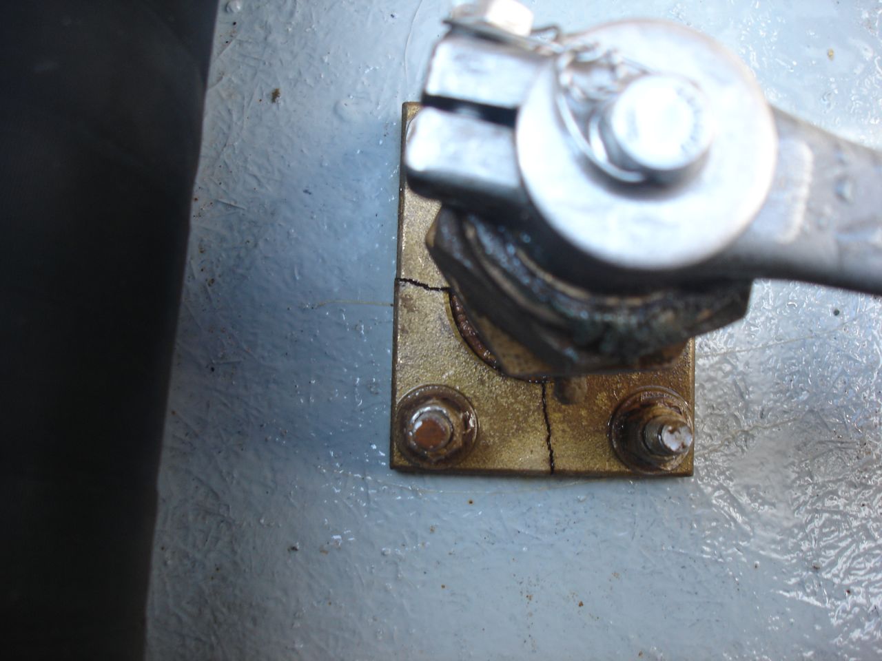 Click image for larger version

Name:	05_nautique_rudder.jpg
Views:	362
Size:	120.2 KB
ID:	370099