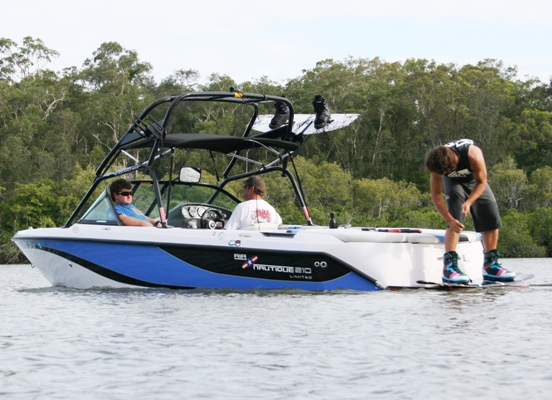 Click image for larger version

Name:	boat1_614.jpg
Views:	815
Size:	124.4 KB
ID:	370419