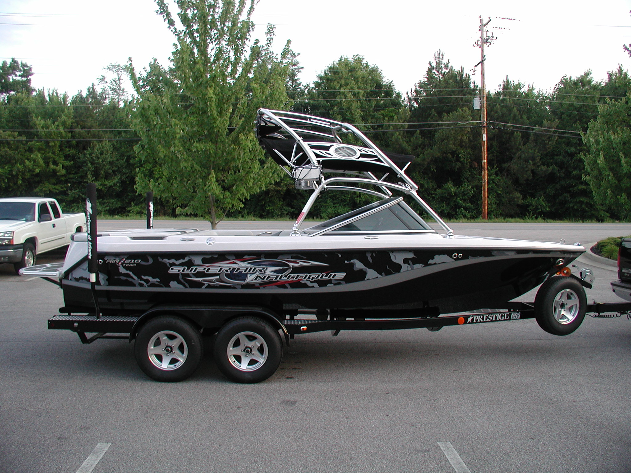 Click image for larger version

Name:	camo_nautique.jpg
Views:	511
Size:	647.4 KB
ID:	370521