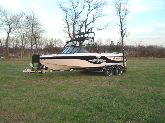Click image for larger version

Name:	boat_3_751.jpg
Views:	1611
Size:	96.6 KB
ID:	370815