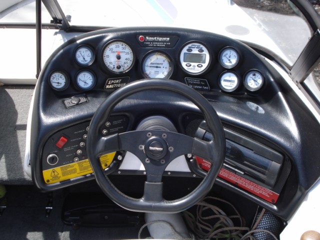 Click image for larger version

Name:	luke_s_ski_nautique_003__640x480_.jpg
Views:	583
Size:	97.7 KB
ID:	370866