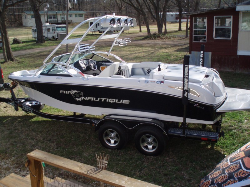 Click image for larger version

Name:	nautique1_104.jpg
Views:	1264
Size:	142.3 KB
ID:	370876