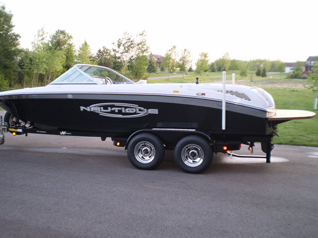 Click image for larger version

Name:	nautique211_a.jpg
Views:	502
Size:	80.7 KB
ID:	371005