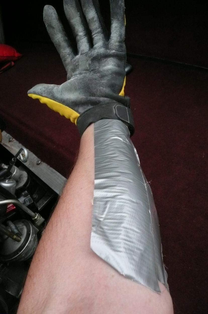 Click image for larger version

Name:	C - wear a glove and tape your arm for fiberglass.jpg
Views:	897
Size:	91.0 KB
ID:	372594