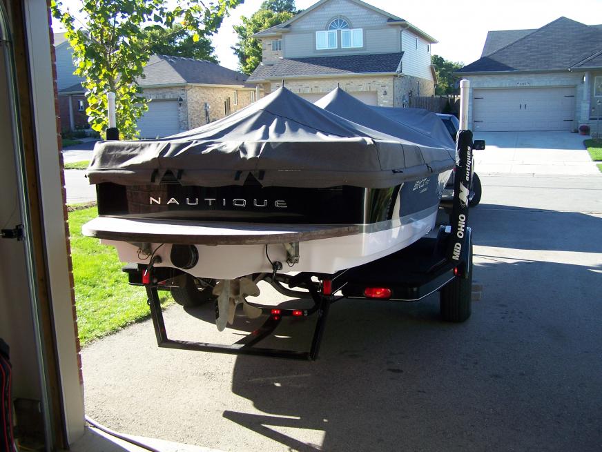Click image for larger version

Name:	05 SN Rear.jpg
Views:	150
Size:	96.1 KB
ID:	373921
